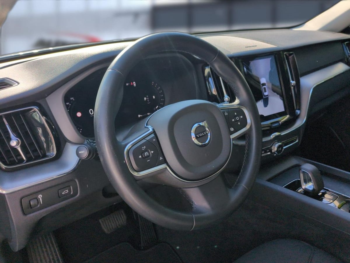 Volvo XC60 B4 (Benzin) Momentum Pro 2WD Automatik Navi foto 11