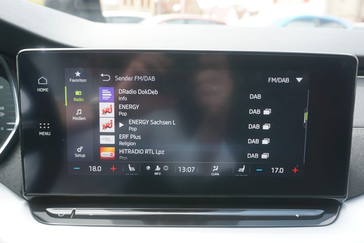 Skoda Octavia Combi 1.5 TSI Navi Kamera el. Heckklappe foto 13