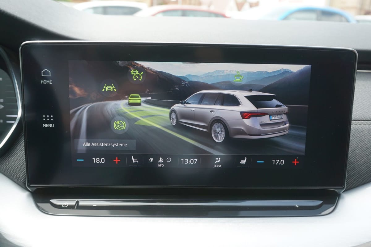 Skoda Octavia Combi 1.5 TSI Navi Kamera el. Heckklappe foto 15