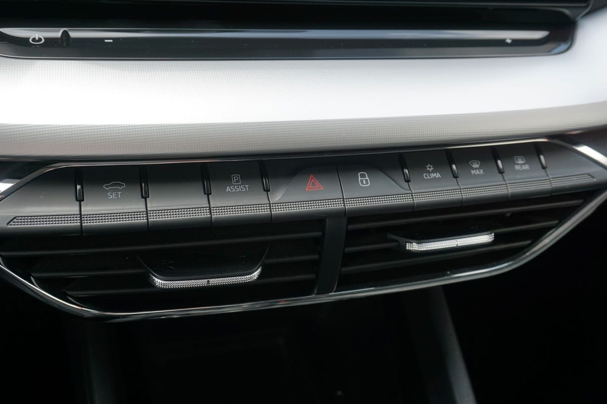 Skoda Octavia Combi 1.5 TSI Navi Kamera el. Heckklappe foto 17