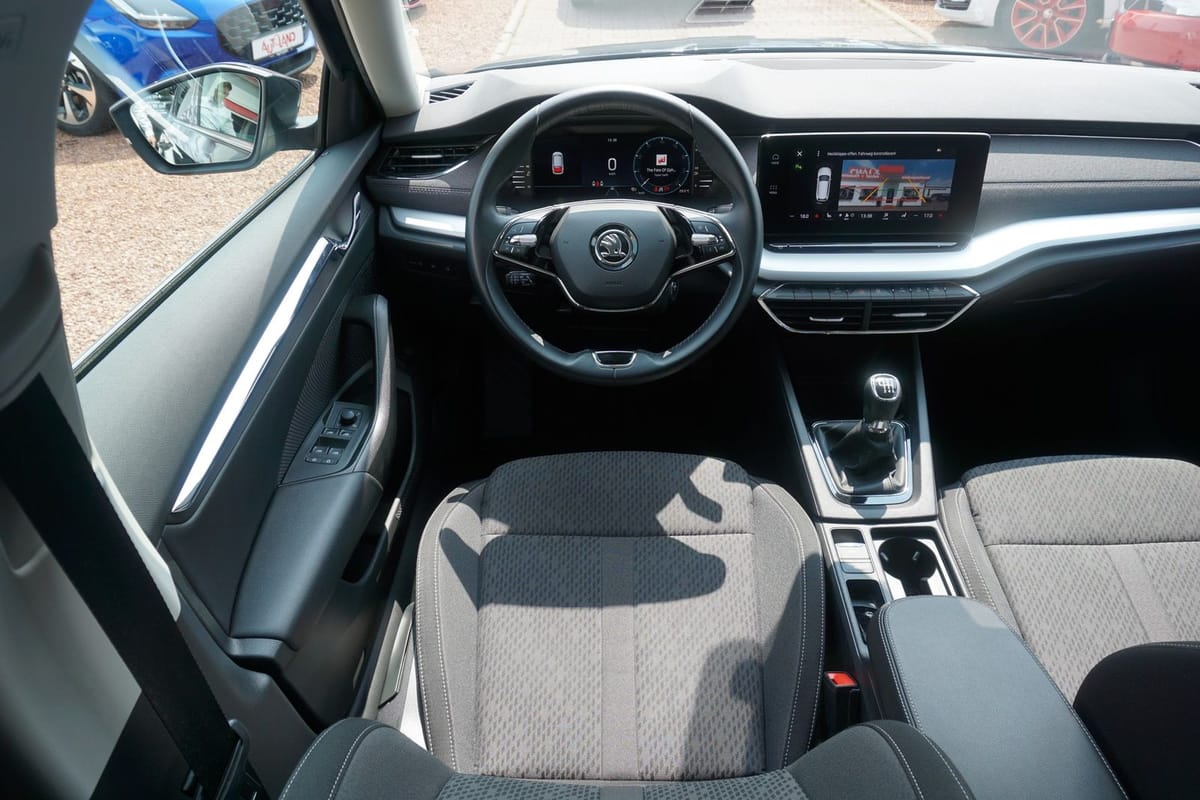 Skoda Octavia Combi 1.5 TSI Navi Kamera el. Heckklappe foto 9