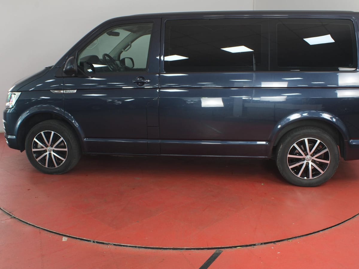 Volkswagen T6 Multivan 2.0 TDI DSG TÜV 07 2028 AHK Kamera foto 18
