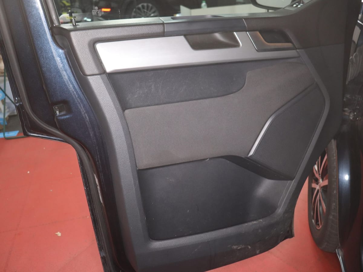 Volkswagen T6 Multivan 2.0 TDI DSG TÜV 07 2028 AHK Kamera foto 9