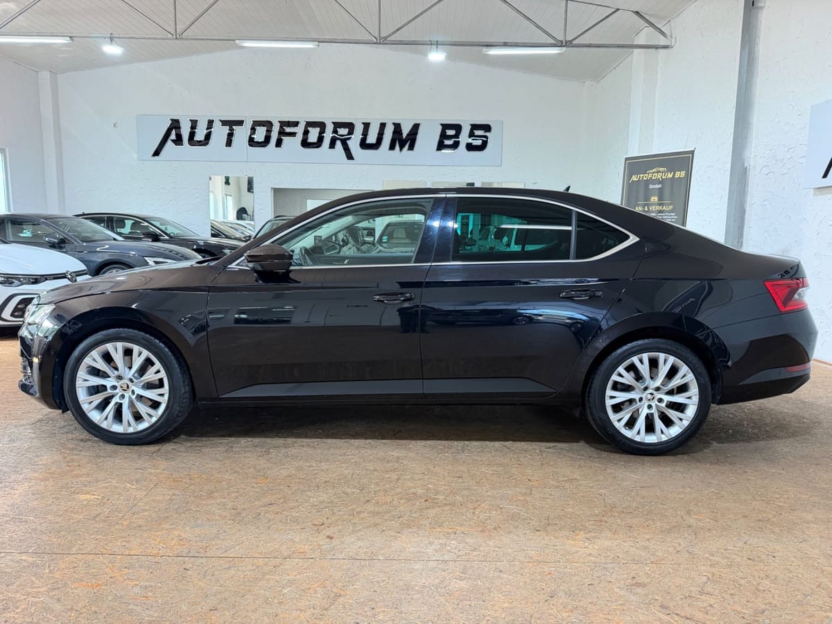 Skoda Superb Lim. Style 2.0 TDI DSG ACC CAM 4xSHZ 18 foto 2