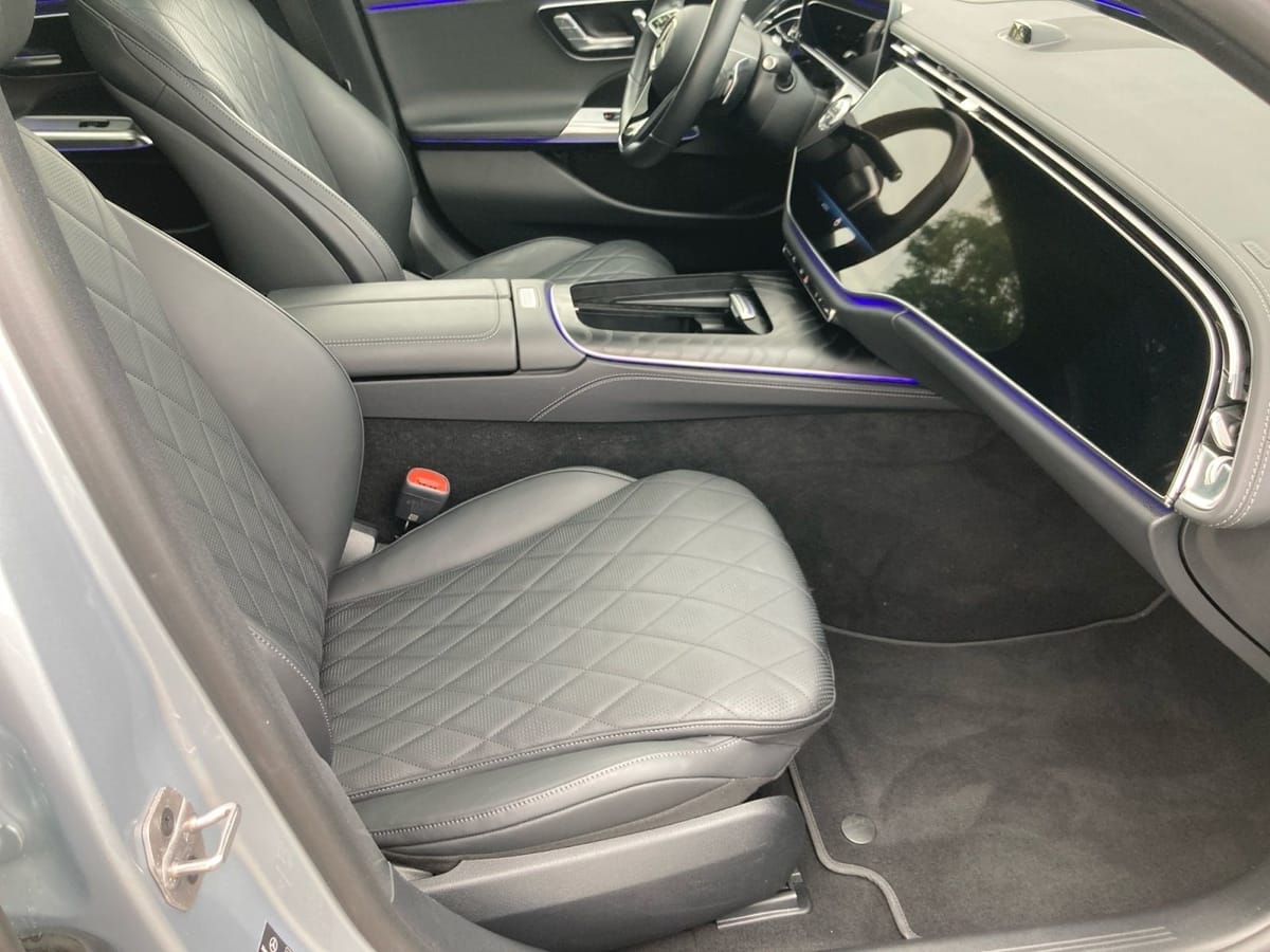 Mercedes-Benz E 450 d 4Matic Exclusive Premium PANO+HUD*AHK+Su foto 15