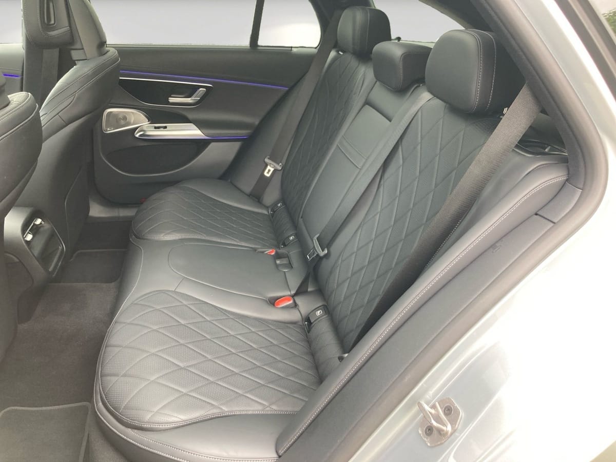 Mercedes-Benz E 450 d 4Matic Exclusive Premium PANO+HUD*AHK+Su foto 7