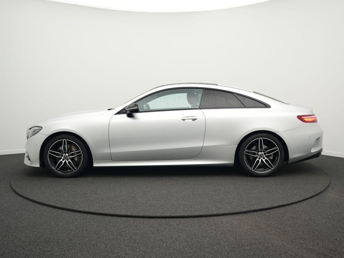 Mercedes-Benz E 350 d AMG Line *StdHz*PANO*AHK*LED*NAVI*LEDER* foto 11