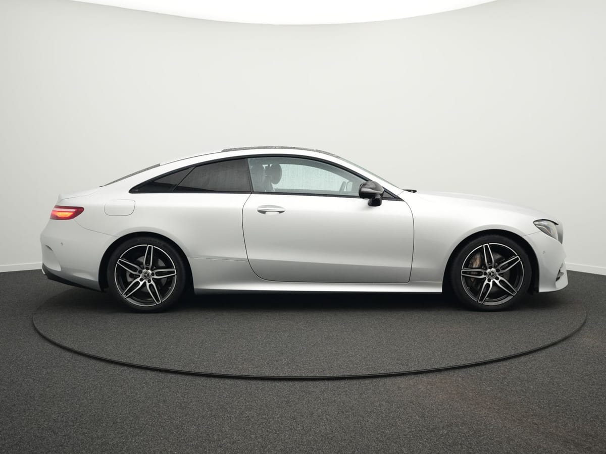 Mercedes-Benz E 350 d AMG Line *StdHz*PANO*AHK*LED*NAVI*LEDER* foto 12