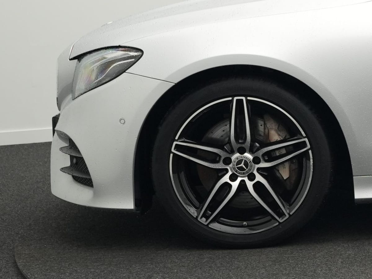 Mercedes-Benz E 350 d AMG Line *StdHz*PANO*AHK*LED*NAVI*LEDER* foto 17