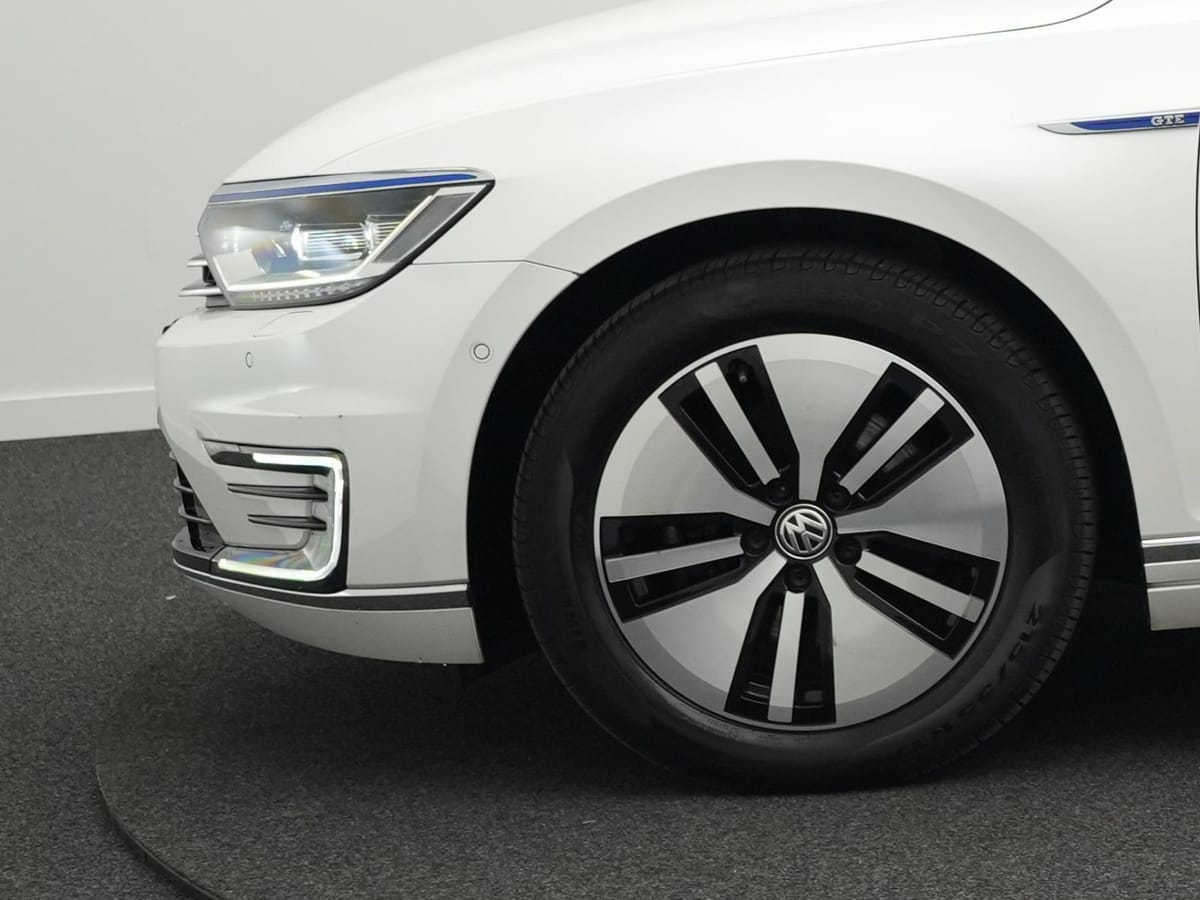 Volkswagen Passat Variant GTE 1.4 TSI DSG R-Line PANO AHK foto 17