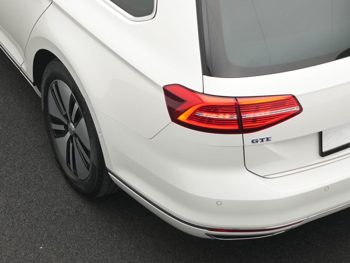 Volkswagen Passat Variant GTE 1.4 TSI DSG R-Line PANO AHK foto 19