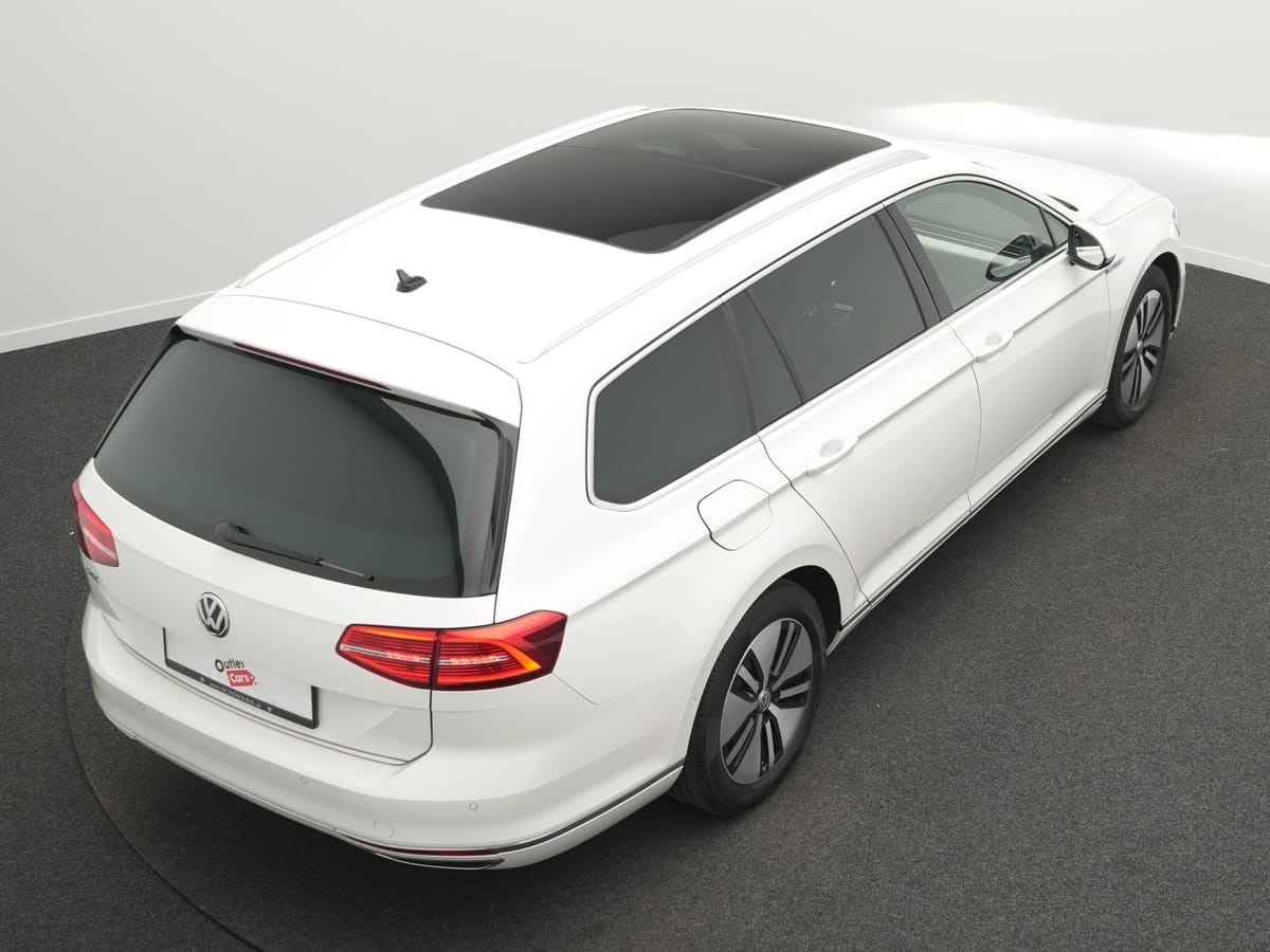 Volkswagen Passat Variant GTE 1.4 TSI DSG R-Line PANO AHK foto 21