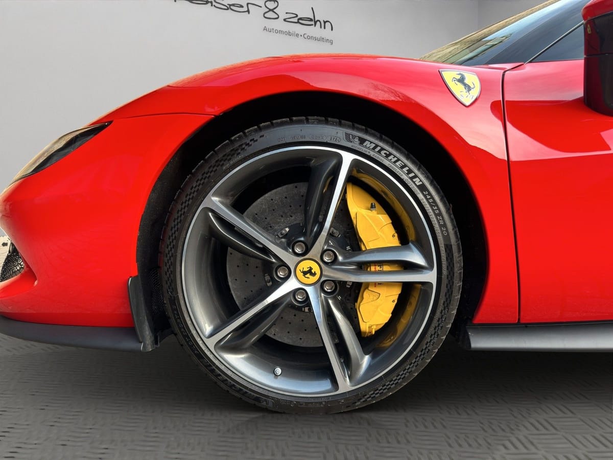 Ferrari 296 GTB *Lift* *Racing Sitze* *PPF* foto 24