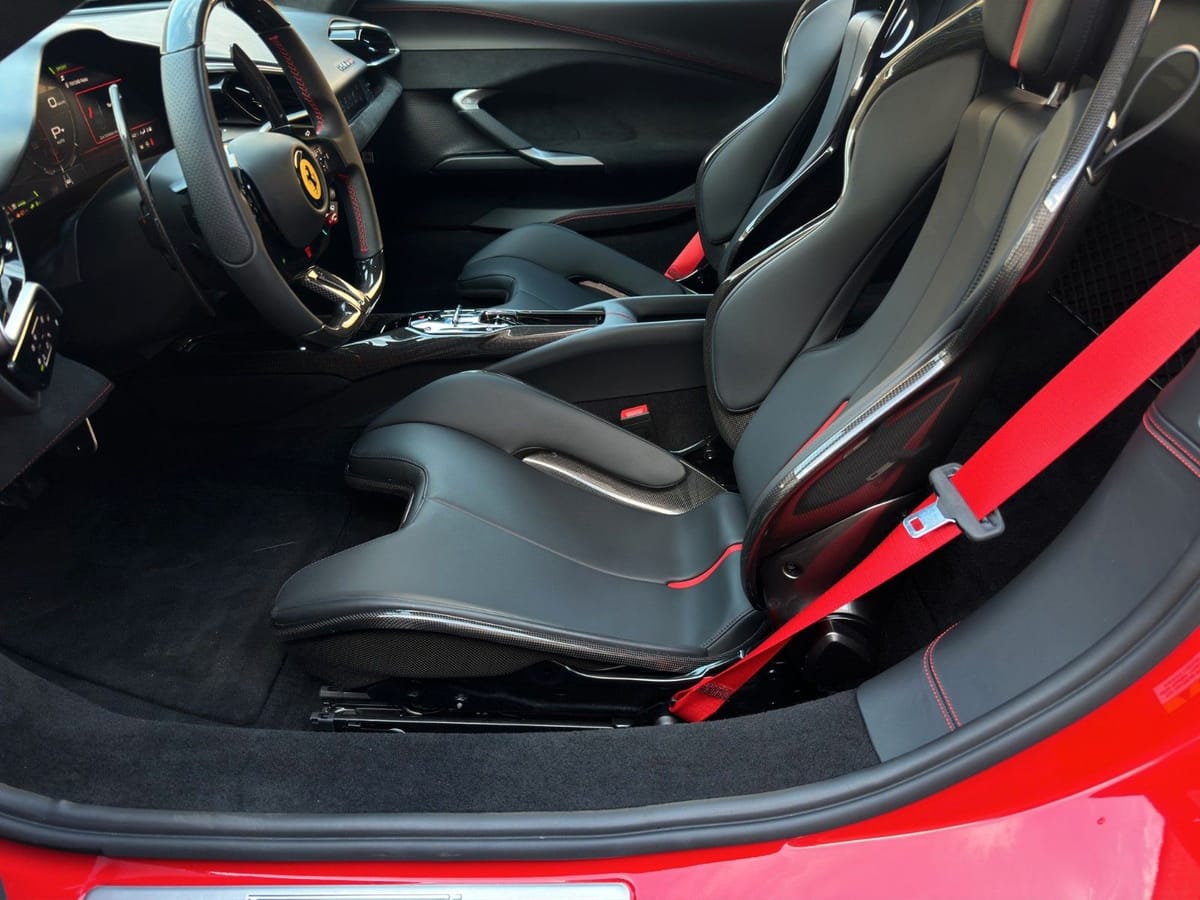 Ferrari 296 GTB *Lift* *Racing Sitze* *PPF* foto 9