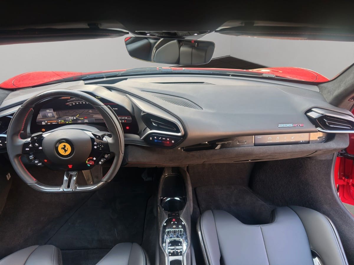Ferrari 296 GTB *Lift* *Racing Sitze* *PPF* foto 10