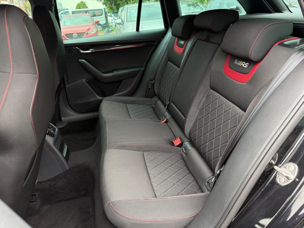 Skoda Octavia Combi RS foto 12