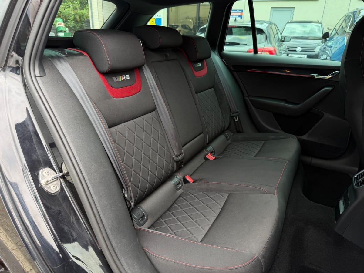 Skoda Octavia Combi RS foto 16