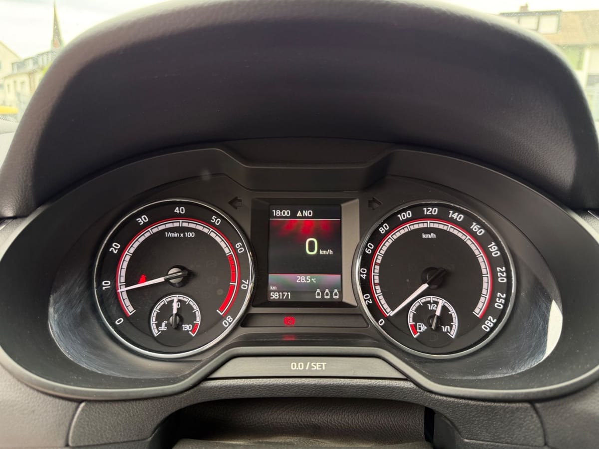 Skoda Octavia Combi RS foto 25