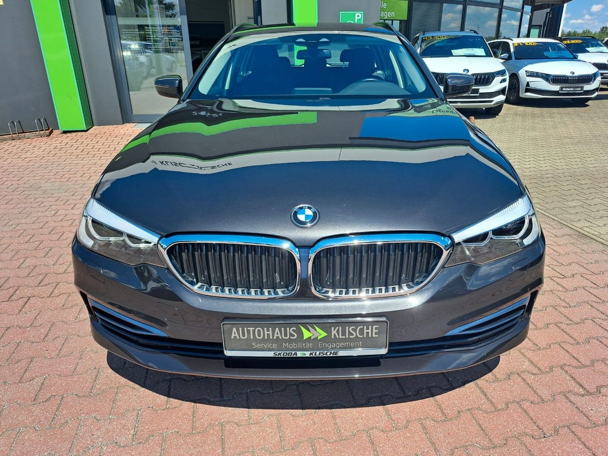 BMW 520 5 Touring 520 i Sport Line foto 2