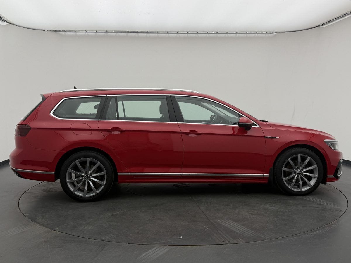 Volkswagen Passat Variant 2.0 TDI DSG 4M RLINE LED STANDHZ foto 8