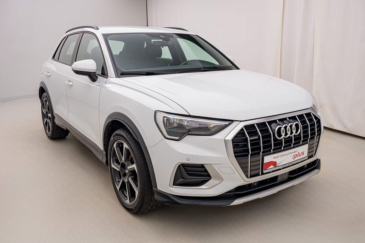 Audi Q3 45 TFSI S-TRO QUA LED AHK NAVI APP LEDER ACC foto 4