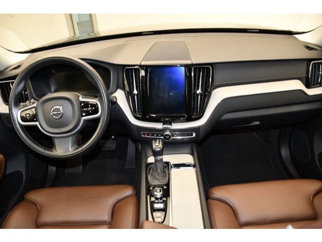 Volvo XC60 D4 2WD Geartronic Inscription Rückkam Tempo foto 4