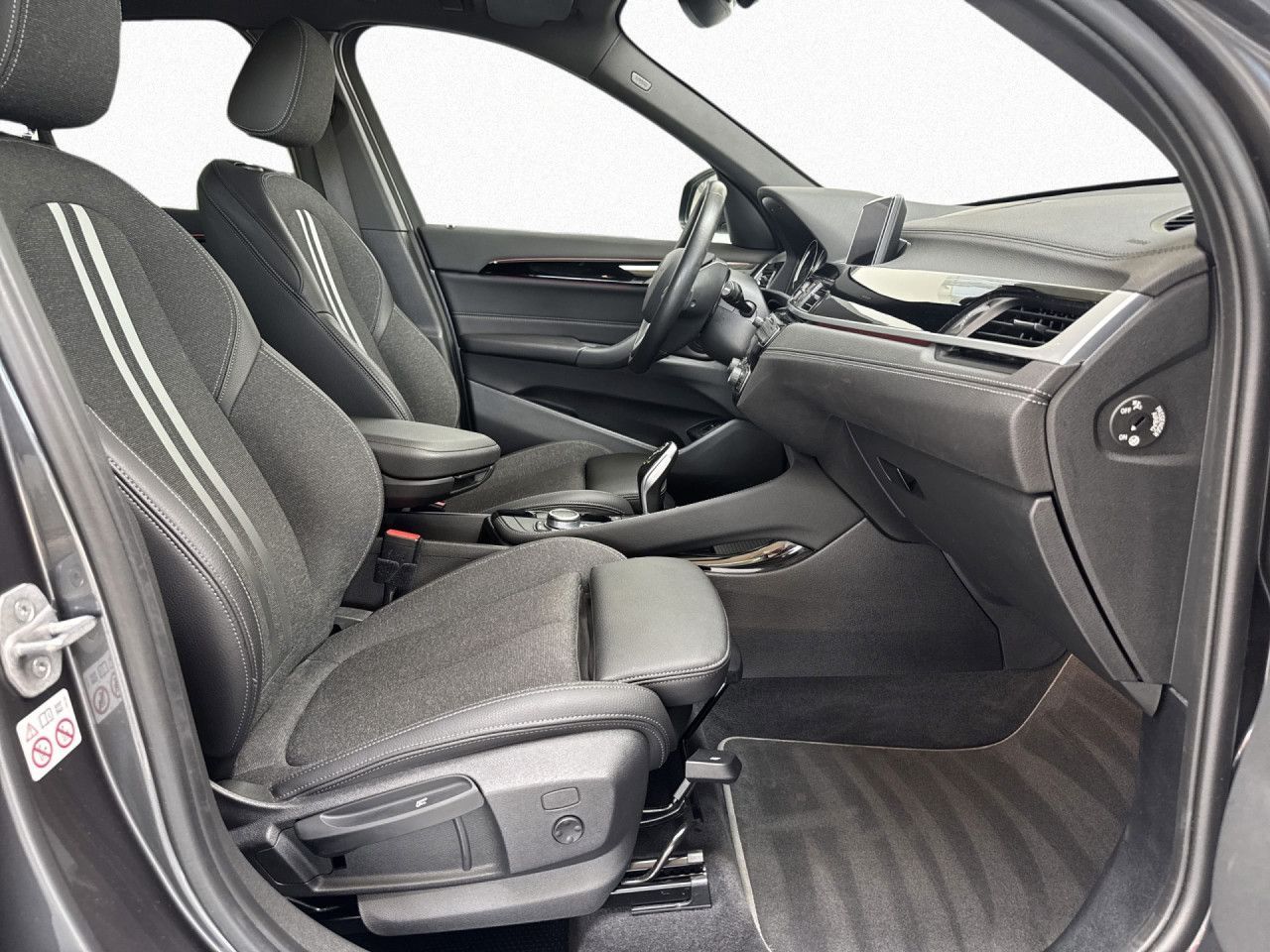 BMW X1 xD 18d Sport Nav Klima LED SHZ RFK  Temp HiFi foto 11