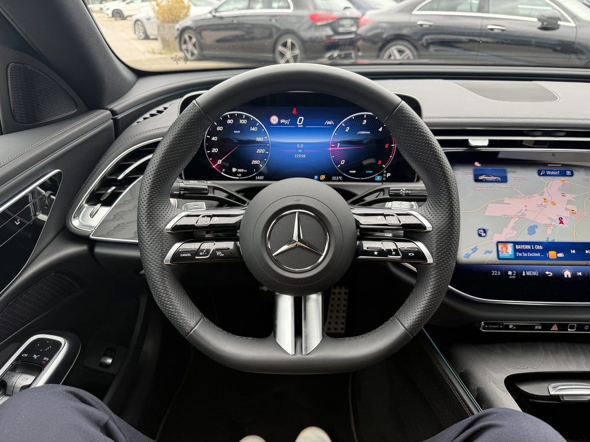 Mercedes-Benz E 220 d AMG*Pano*DISTR*Night*Keyless*Kamera*Wint foto 19