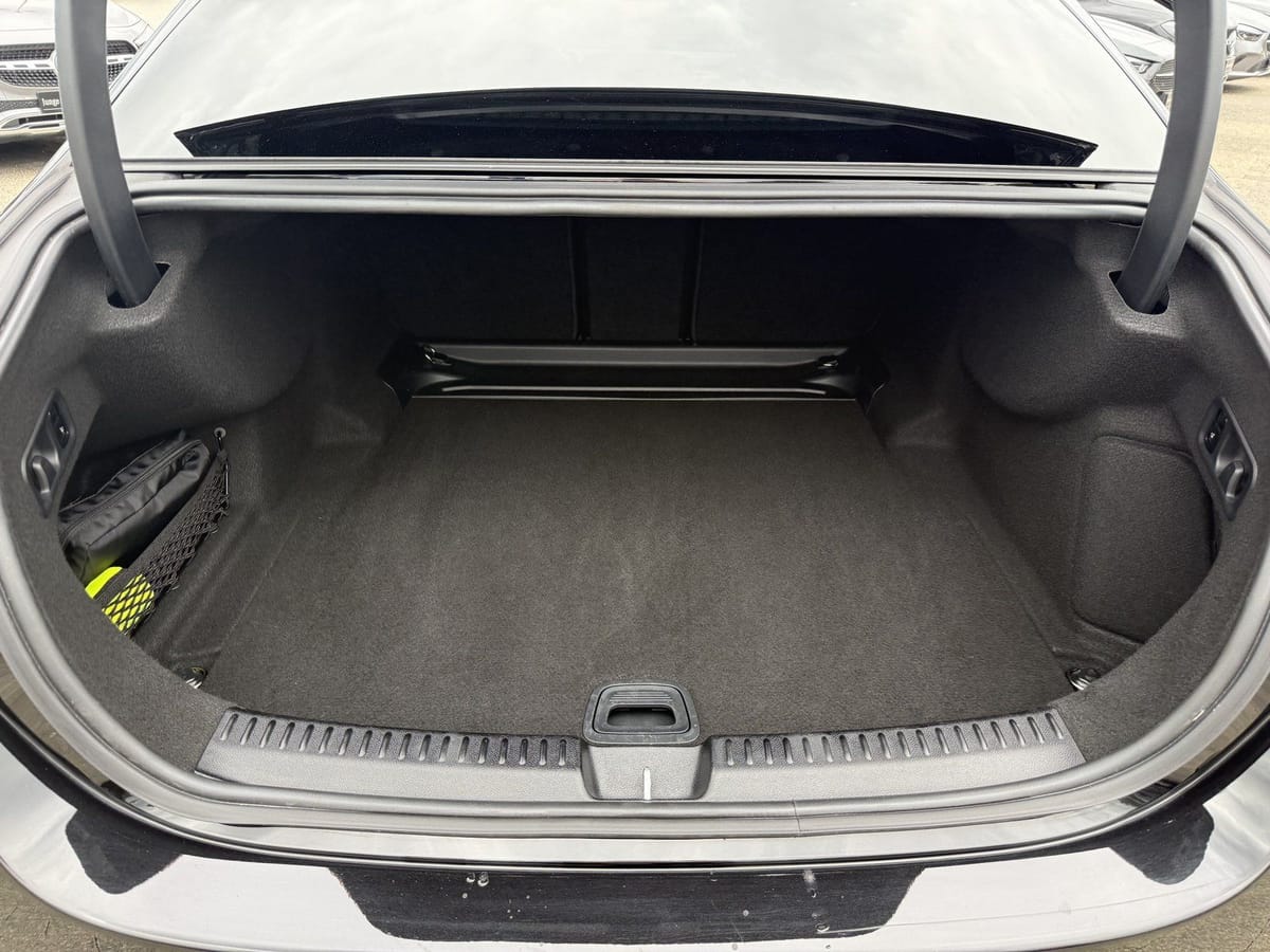 Mercedes-Benz E 220 d AMG*Pano*DISTR*Night*Keyless*Kamera*Wint foto 20