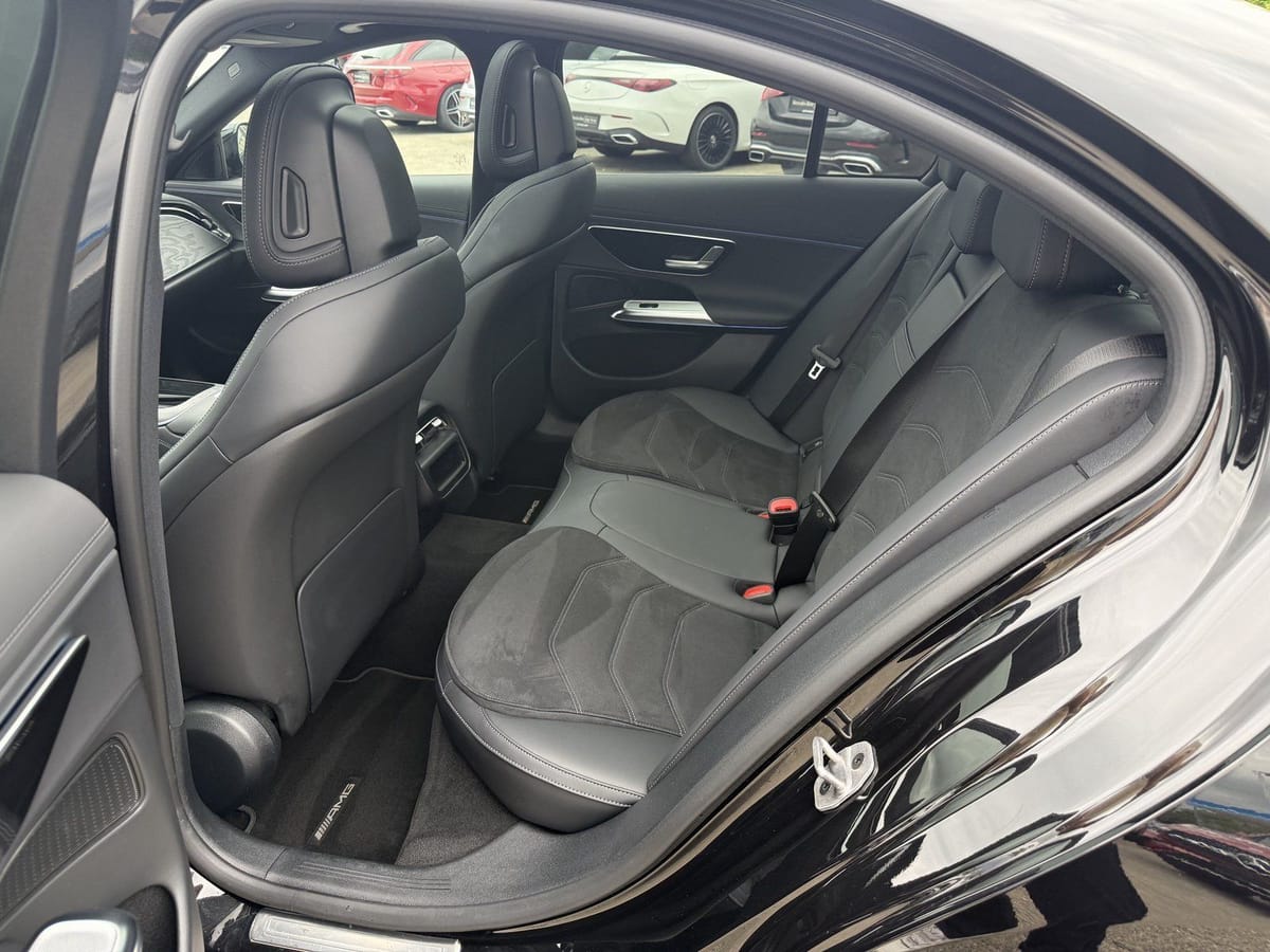 Mercedes-Benz E 220 d AMG*Pano*DISTR*Night*Keyless*Kamera*Wint foto 10