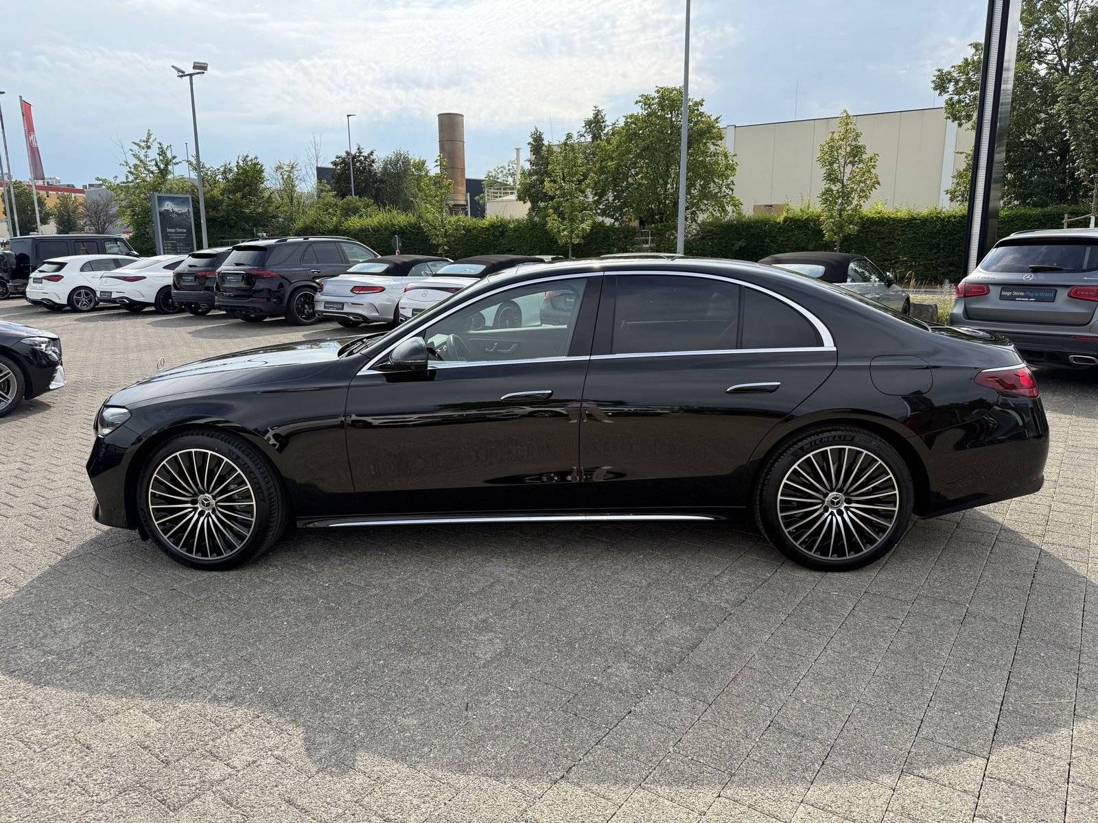 Mercedes-Benz E 300 de Exclusive Prem Pano DISTR HUD Burm4D foto 4