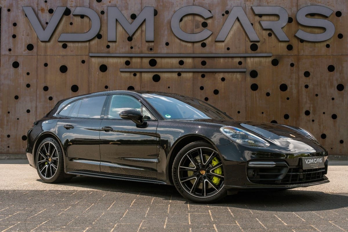 Porsche Panamera Sport Turismo 4 E-Hybrid SPORTPAKET CH foto 3