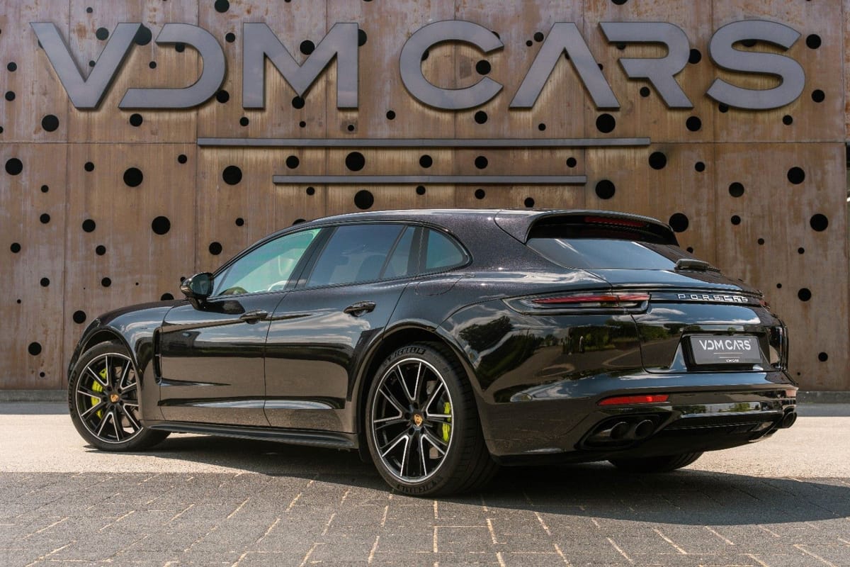 Porsche Panamera Sport Turismo 4 E-Hybrid SPORTPAKET CH foto 4