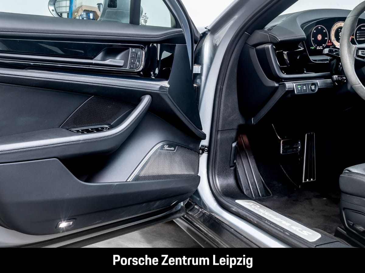 Porsche Panamera 4S E-Hybrid Burmester FondEntertainment foto 22