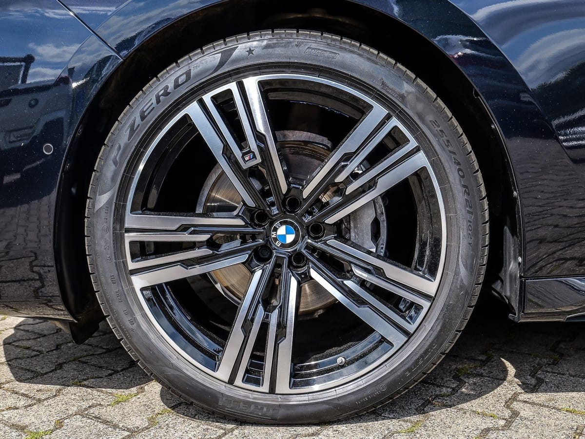 BMW 740d xDrive M Sport Pano Standheiz. DA Prof. HuD foto 4