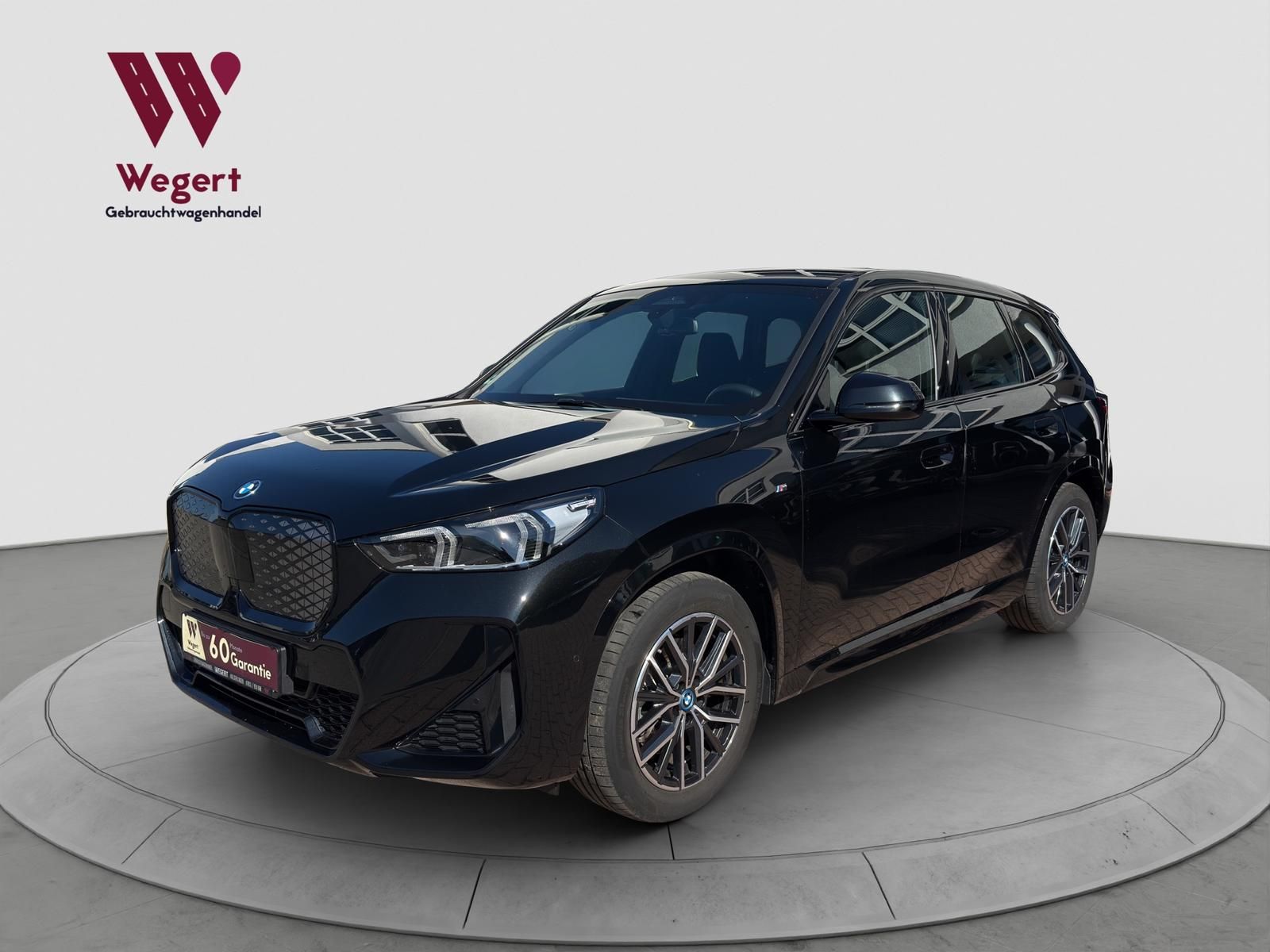 BMW iX1 30 xDrive M Sport AHK CARPLAY KEYLESS SPUR foto 2