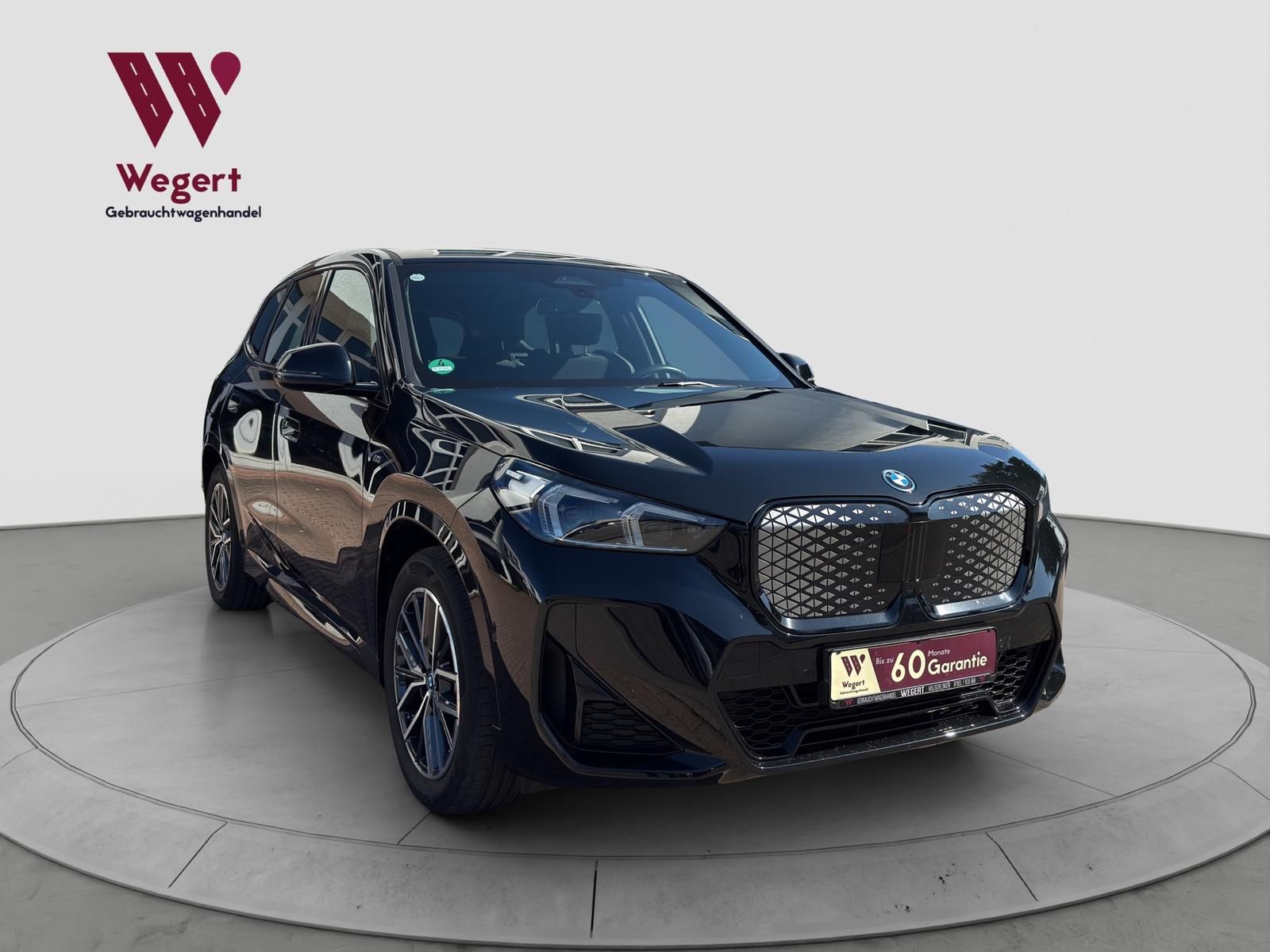BMW iX1 30 xDrive M Sport AHK CARPLAY KEYLESS SPUR foto 4