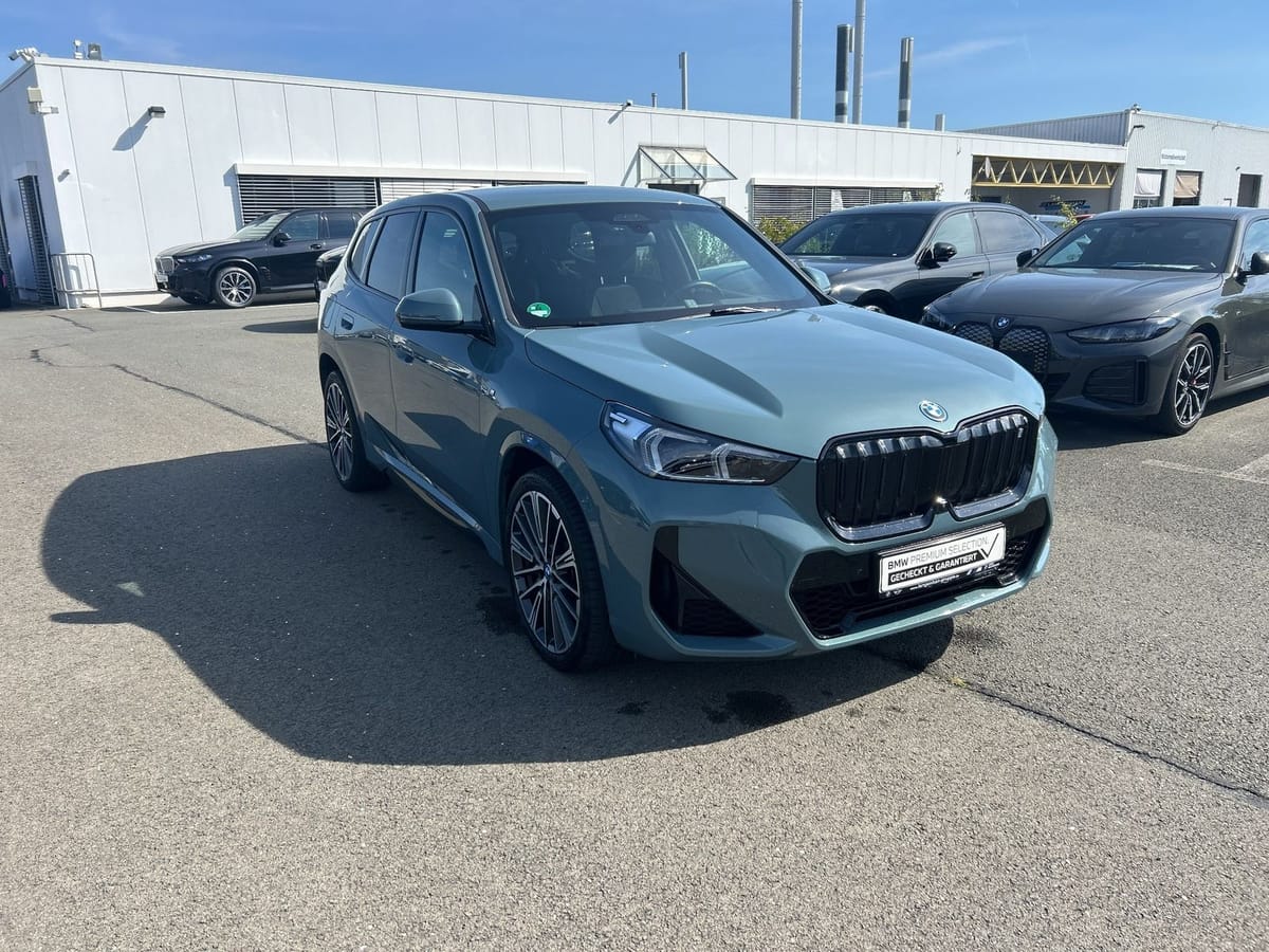 BMW iX1 xDrive30 M Sport Head-Up LED Shz Sitzverst. foto 2