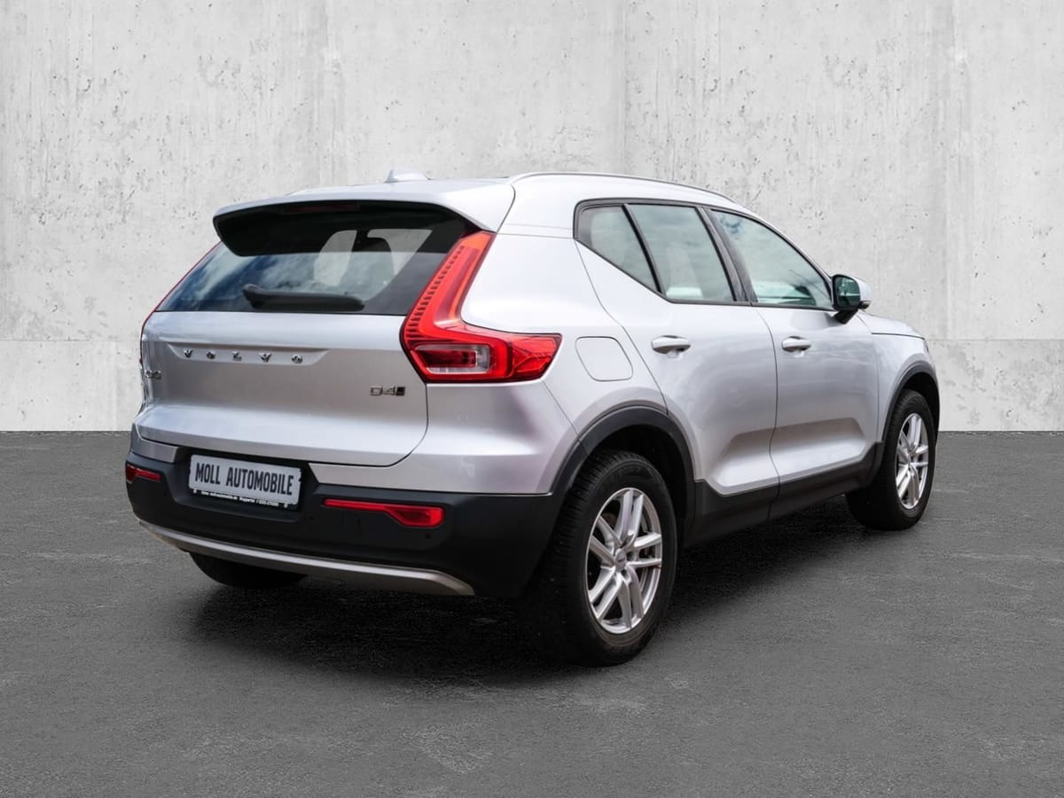 Volvo XC40 Momentum AWD D4 EU6d-T AHK Navi Leder Digit foto 2