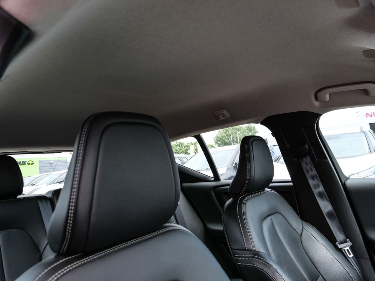 Volvo XC40 Momentum AWD D4 EU6d-T AHK Navi Leder Digit foto 15