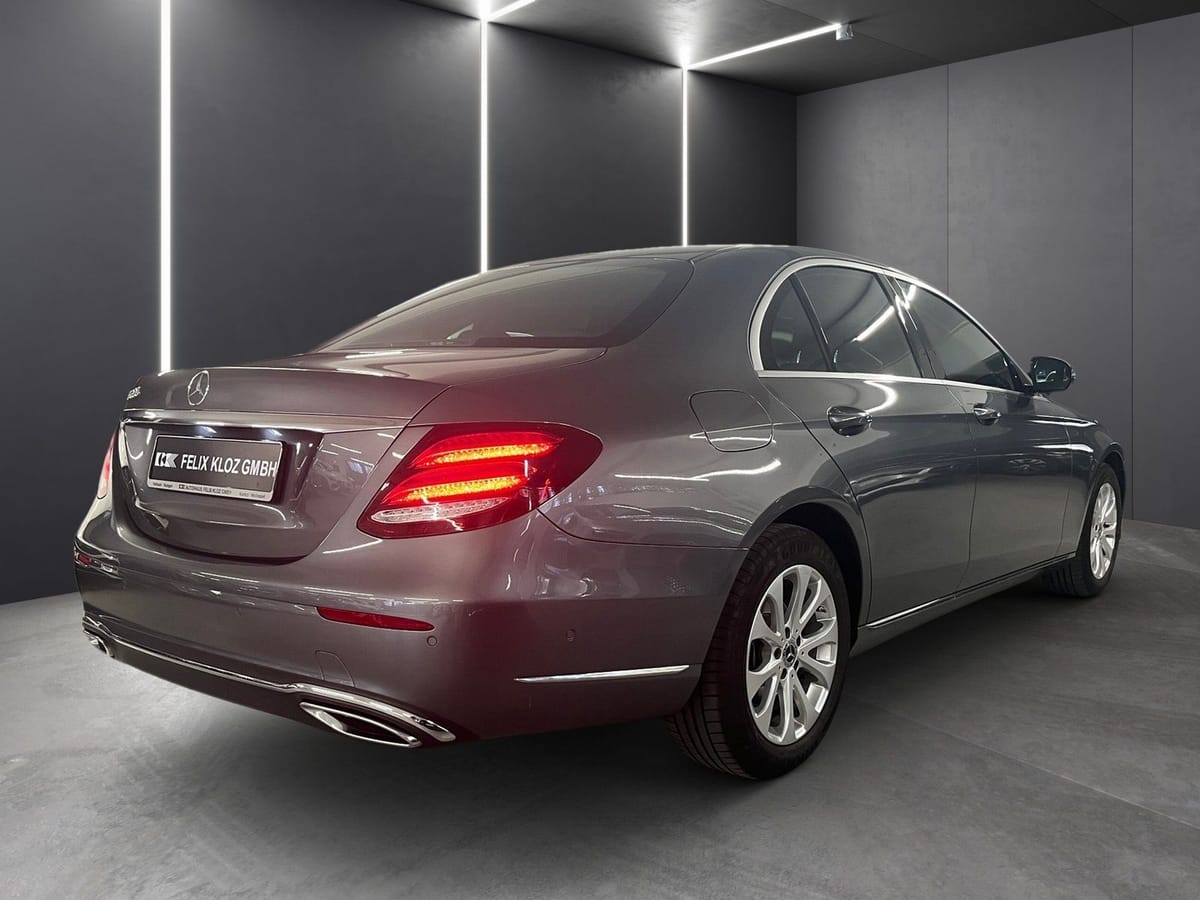 Mercedes-Benz E 200 Exclusive Widescreen Distronic Multibeam foto 3