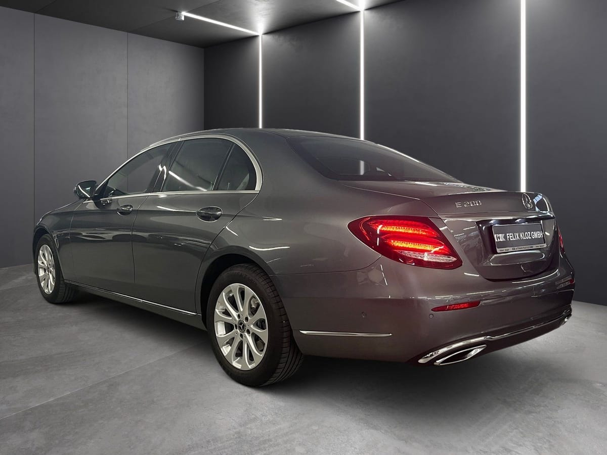 Mercedes-Benz E 200 Exclusive Widescreen Distronic Multibeam foto 4