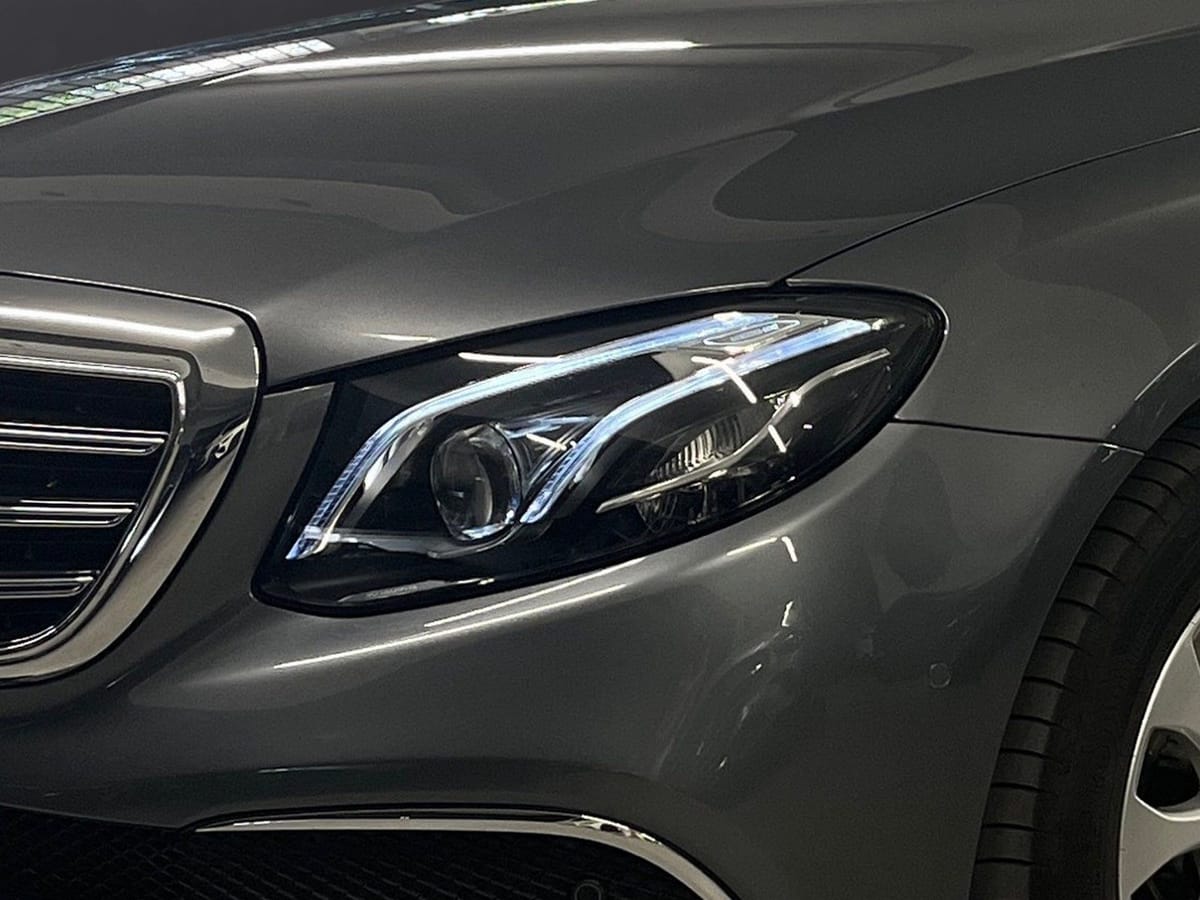 Mercedes-Benz E 200 Exclusive Widescreen Distronic Multibeam foto 5