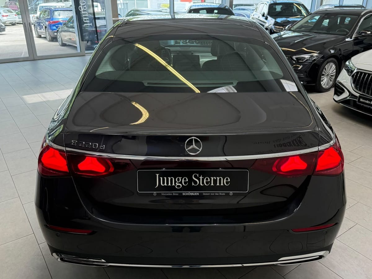 Mercedes-Benz E 220 d AVANTGARDE ADV.PLUS DLIGHT FAP 360° KEYL foto 4