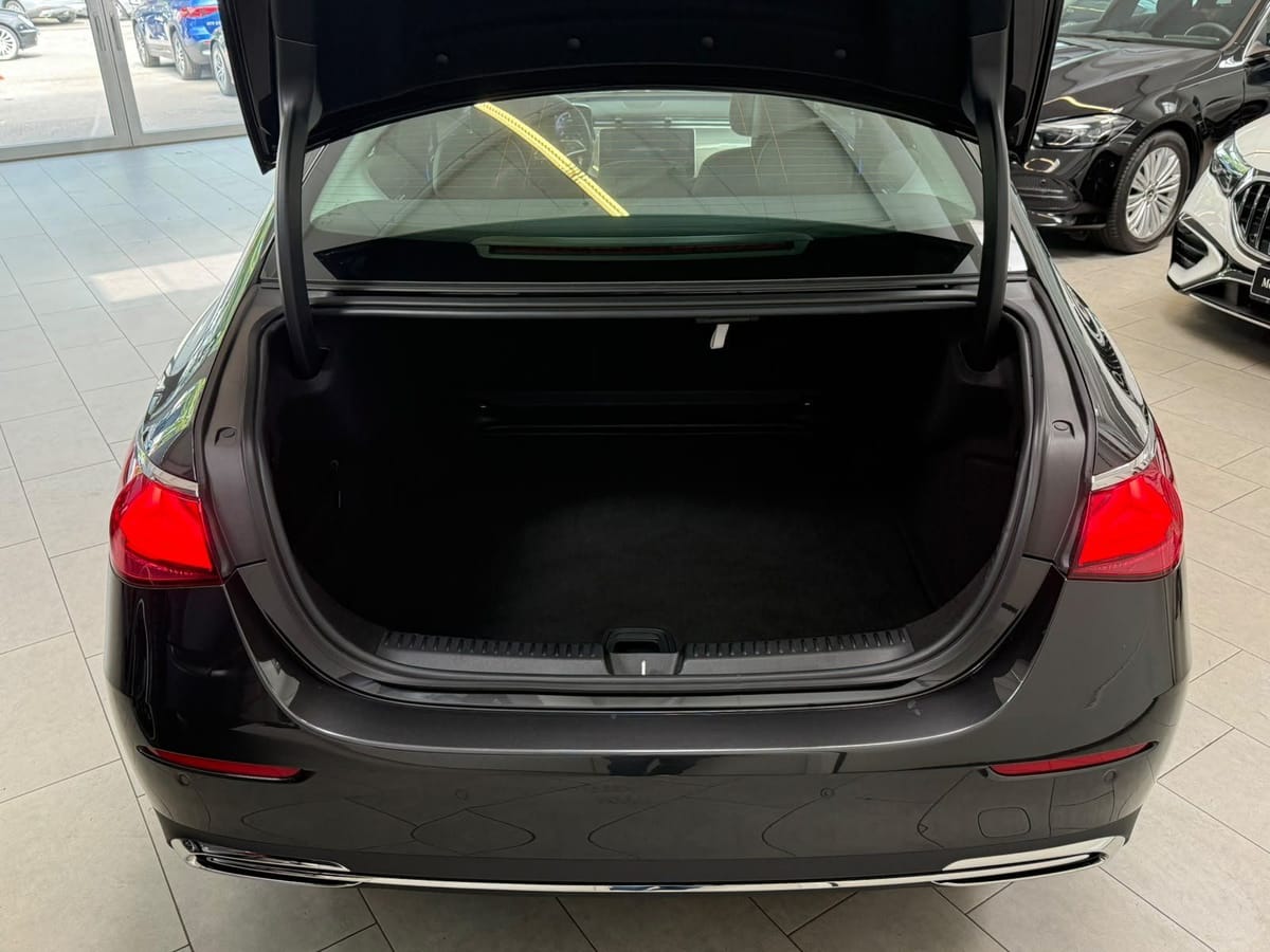 Mercedes-Benz E 220 d AVANTGARDE ADV.PLUS DLIGHT FAP 360° KEYL foto 5