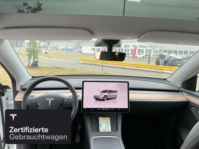 Tesla Model Y Long Range AWD foto 14