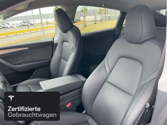 Tesla Model Y Long Range AWD foto 10
