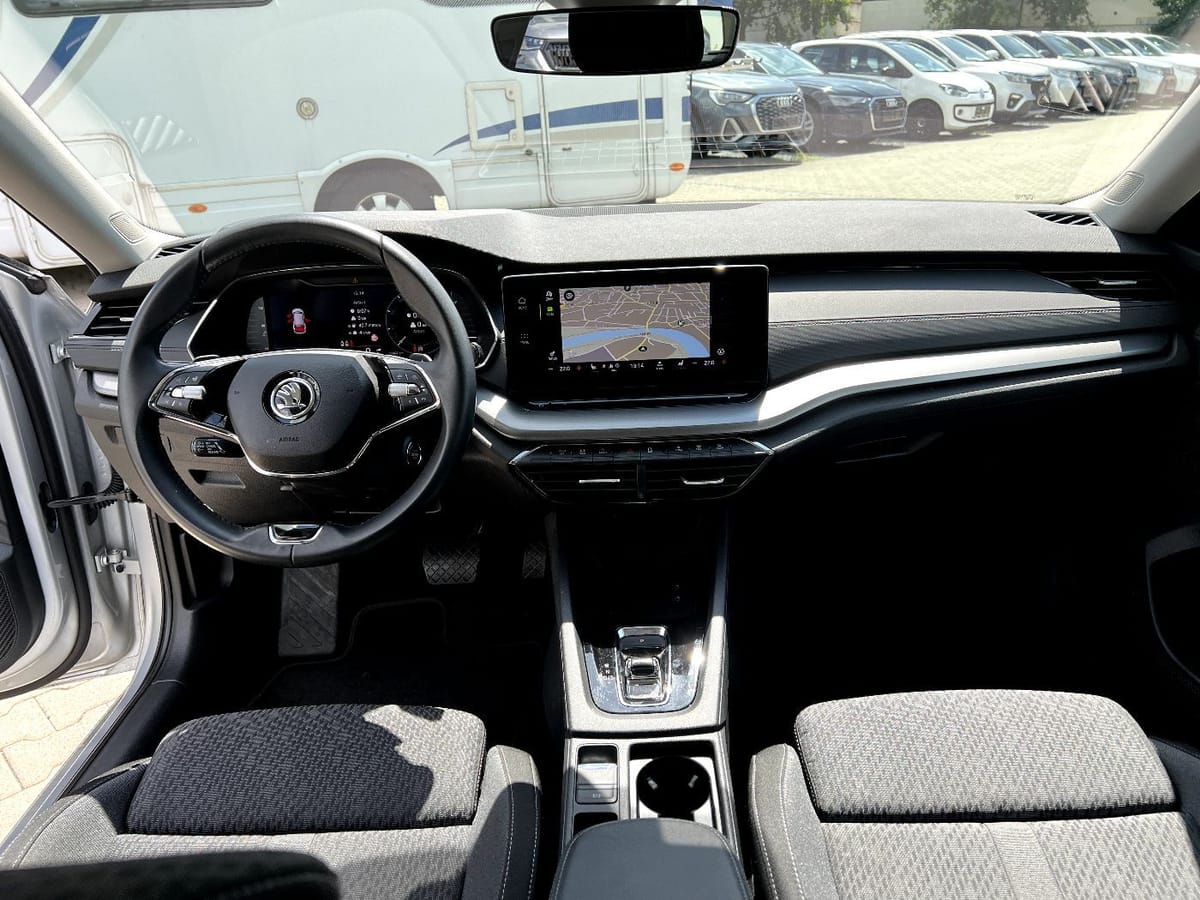 Skoda Octavia Combi 2.0 TDI Ambition LED Navi ACC foto 18