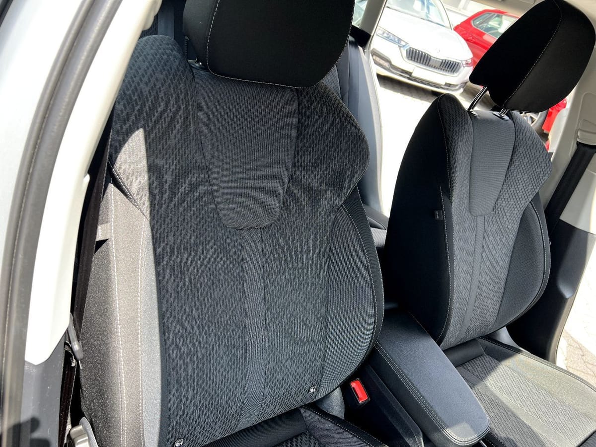 Skoda Octavia Combi 2.0 TDI Ambition LED Navi ACC foto 22