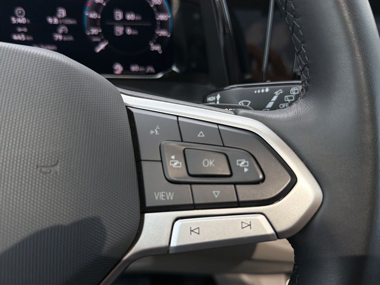 Volkswagen Multivan eHybrid 4M ACC PANO AHK DCC IQ.Light foto 17